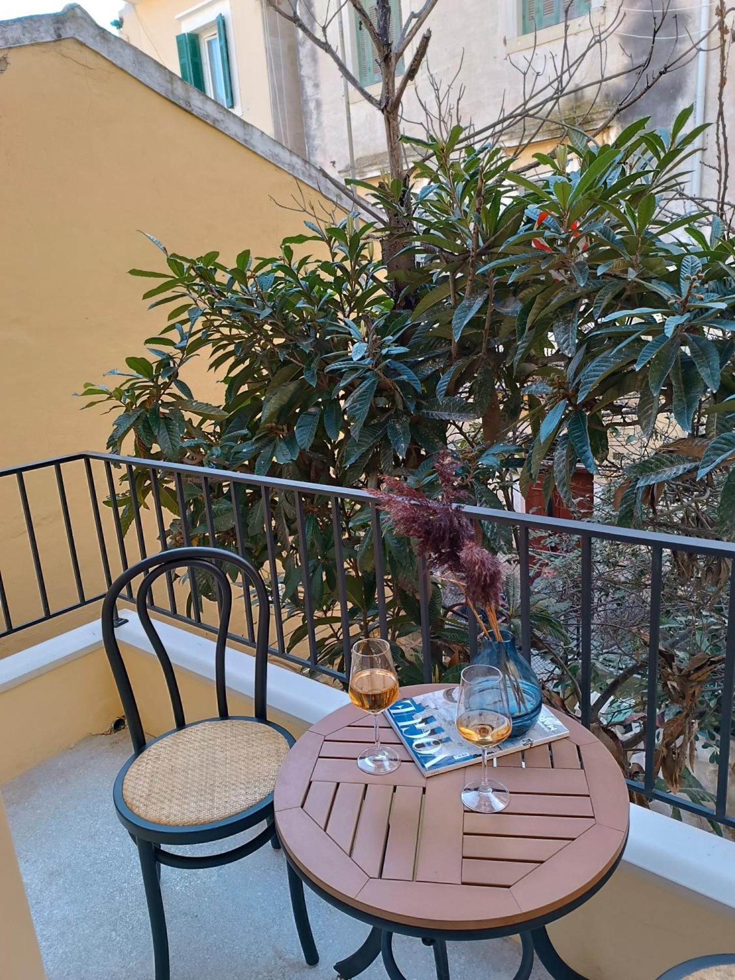 Muses Luxury Apartment *
